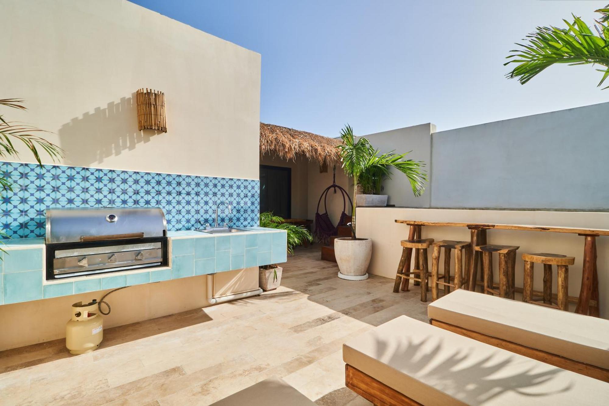 Spacious & Comfy Penthouse Oasis With Plunge Pool Apartment *